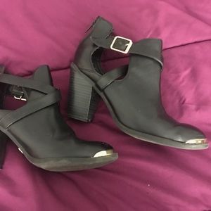 Rock & Republic strappy booties Size: 8.5